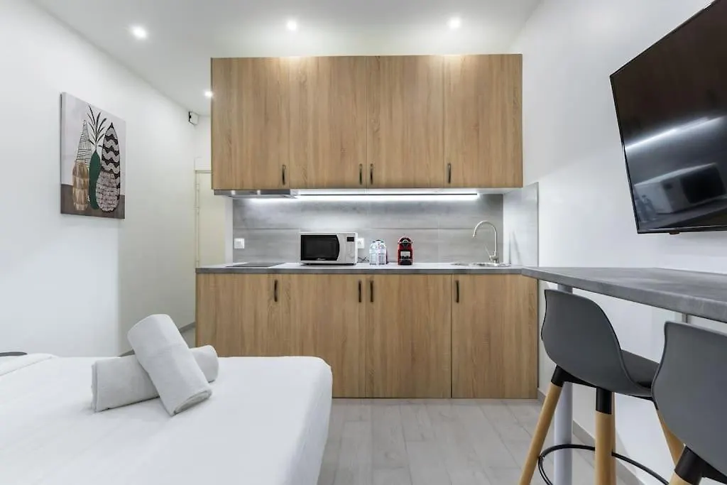Studio De Charme Au Coeur Des Batignolles Appartamento *