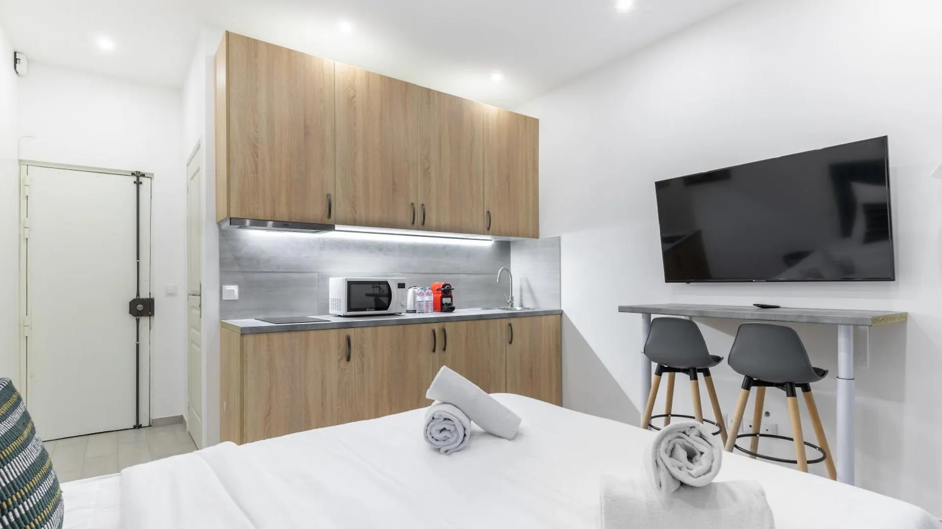 Studio De Charme Au Coeur Des Batignolles Appartamento *
